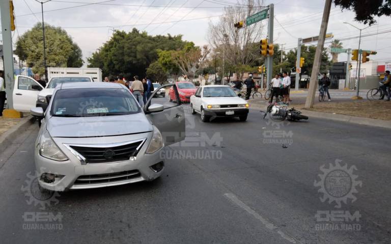  Choca camioneta contra motociclista en San Jerónimo - Noticias Vespertinas  | Noticias Locales, Policiacas, sobre México, Guanajuato y el Mundo